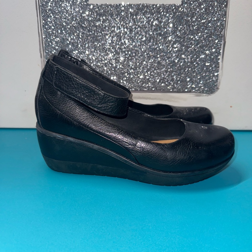 Clarks Black Leather Wedge Mary Jane Pumps - Picture 4 of 14